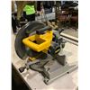 Image 2 : DEWALT 10" COMPOUND MITER SAW D705-04