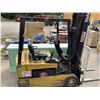 Image 2 : YALE ELECTRIC FORKLIFT TYPE E WITH KEY, GOOD RUNNING ORDER, NO CHARGER