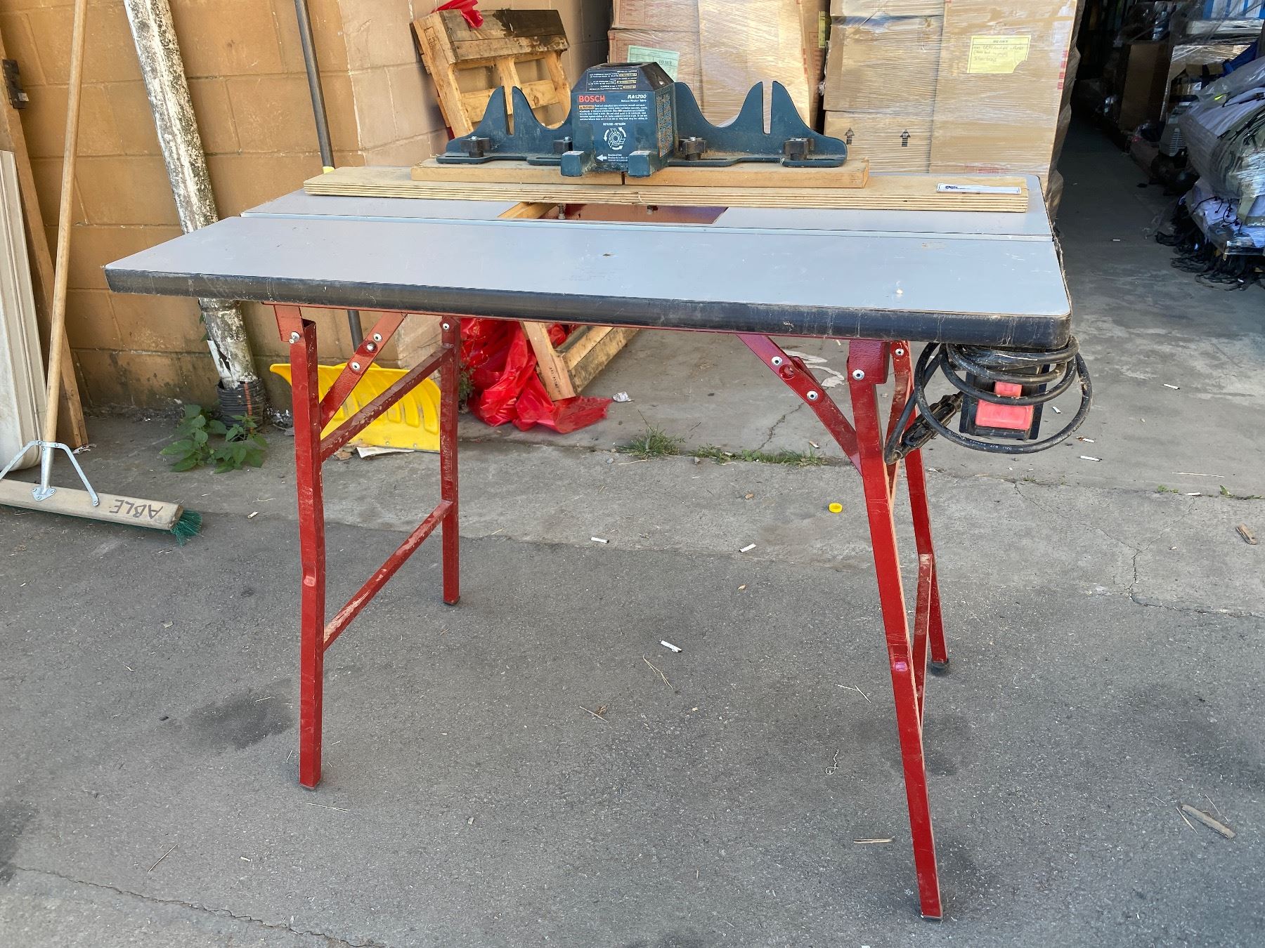 BOSCH DELUXE ROUTER TABLE RA1200