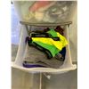 Image 8 : BROADSTONE POP UP TENT (MAY BE MISSING PIECES), 72 HOURS EMERGENCY BAG WITH CONTENTS, MOBILE