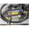 Image 2 : OZTEC Heavy Duty Concrete Vibrator Model 2.4oz w/ Shoulder Strap