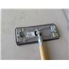 Image 8 : Aluminum Straight Edges & Wallboard Tool Co Universal Drywall Pole Sander