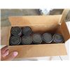 Image 8 : Grease Gun & 2 Open Boxes Bobcat Grease: Multi-Purpose Grease #2 & Supreme HD Heavy Duty
