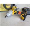 Image 2 : DeWalt DCF889 Cordless Impact Wrench w/ Charger in Canvas Tool Bag