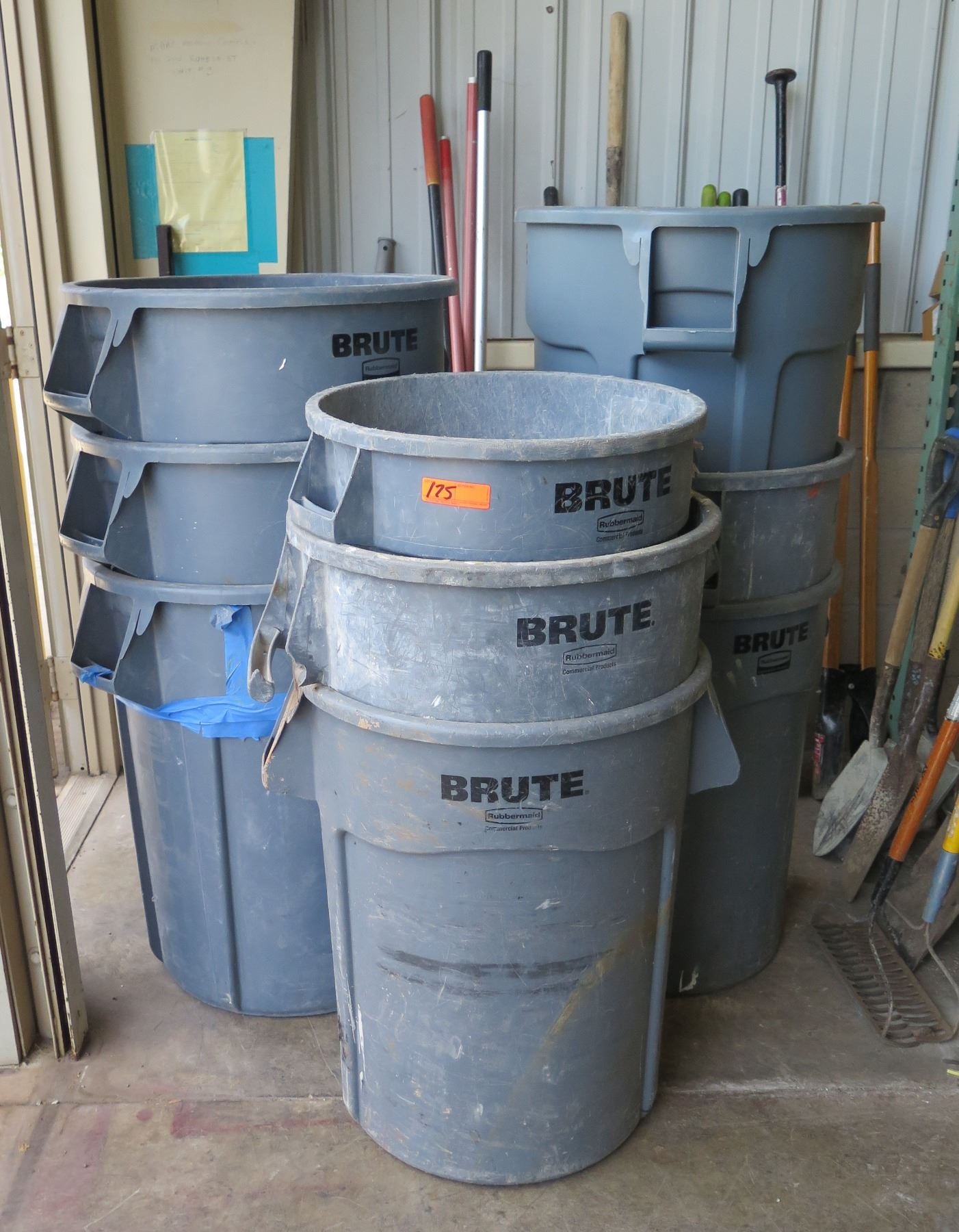 Trash Container Stack Multiple Rubbermaid Brute Stacking Commercial Waste Containers - Oahu ...