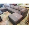Image 2 : 6 PIECE SECTIONAL WITH PILLOWS