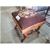 Image 1 : PETTIPOINT FLORAL FOOT STOOL