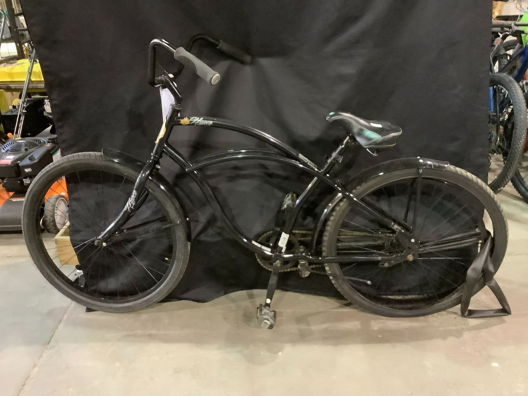 Single Rider Bicycle HYPER EASY RIDER SINGLE SPEED BICYCLE IN NEED OF REPAIRS