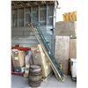 Image 2 : ASSORTED LADDERS & CURTAIN ROD