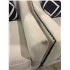 Image 2 : CREAM COLOURED LOUNGE CHAIR WITH ACCENT CUSHION (REQUIRES SOME CLEANING)