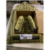 Image 2 : GOLD MIRRORED BRUSH CABINET