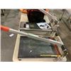 Image 2 : 2 HEAVY DUTY TILE CUTTERS