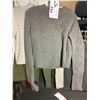 Image 2 : 5 DESIGNER LADIES SWEATERS SIZE XS