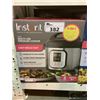 Image 1 : INSTANT POT DUO MULTI-USE 8 QT PRESSURE COOKER