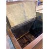 Image 2 : ANTIQUE ICEBOX