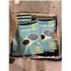 Image 2 : BOX OF FLOATING WRIST SUPPORT MOUSE PADS & 3 BIKE TRAILER MOUNT RACK
