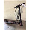 Image 2 : BLACK ELECTRIC SCOOTER WITH CHARGER
