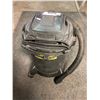 Image 2 : 4 GALLON SHOPVAC