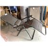 Image 2 : 2 FOLDING LAWN CHAIRS
