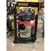 Image 2 : PORTER CABLE AND DEWALT SHOP VACUUM