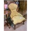 Image 2 : FLORAL CARVED CHAIR