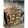 Image 2 : PALLET OF SET DEC ITEMS