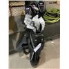 Image 1 : GOLF BAG WITH RH WINFIELD DKS GOLF CLUBS