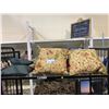 Image 1 : SHELF LOT OF DECOR THROW PILLOWS