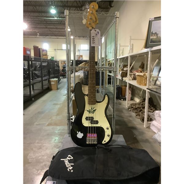 FENDER SQUIRE P-BASS WITH SOFTCASE