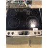 Image 2 : FRIGIDAIRE OVEN WITH ELECTRIC TOP STOVE