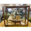 Image 1 : MODEL SHIP IN DISPLAY CASE