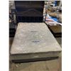 Image 1 : QUEEN SIZE BEDFRAME WITH BED AND BOX SPRING