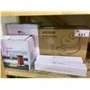 Image 1 : AICOOK WAFFLE MAKER, PET SWIMMING POOL, FOHERE POPCORN MAKER & 2 DESK MATS