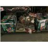 Image 2 : ASSORTED CHRISTMAS ITEMS INCLUDING; LIGHTS, DECOR, CARDS & MORE