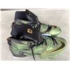 Image 2 : NIKE LEBRON JAMES AKRONITE SHOES SIZE 13 CAMOUFLAGE