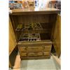 Image 2 : 2 DRAWER ARMOIRE