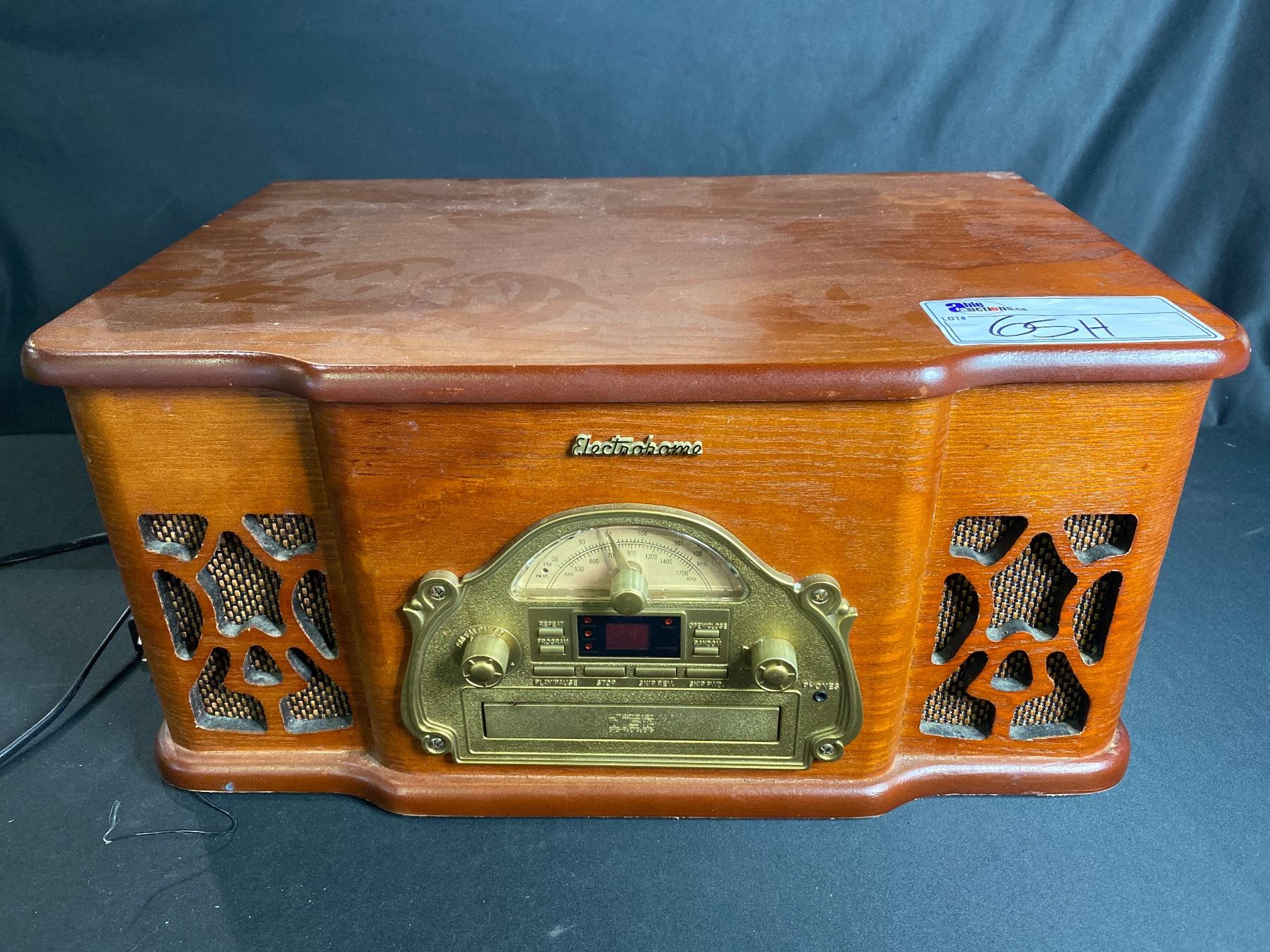 TESTED WORKING ELECTROHOME VINYL / CD / & RADIO PLAYER - Able Auctions
