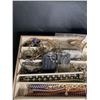 Image 2 : TRAY WITH ASSORTED JEWELRY