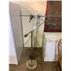 Image 2 : MODERN FLOOR LAMP