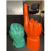 Image 2 : HULK SOFT GLOVE AND POINTING FINGER SOFT GLOVE