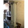 Image 2 : 2 SET DEC PROP PILLARS