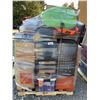 Image 2 : PALLET OF ASSORTED ITEMS INCLUDING; CHAIRS, BOOKS, SHELF & MORE