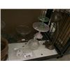 Image 2 : ASSORTED ITEMS INCLUDING; MORTAR AND PESTLE, CAKE TRAYS, LAMP & MORE