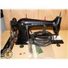 Image 2 : SINGER SEWING MACHINE ON TABLE