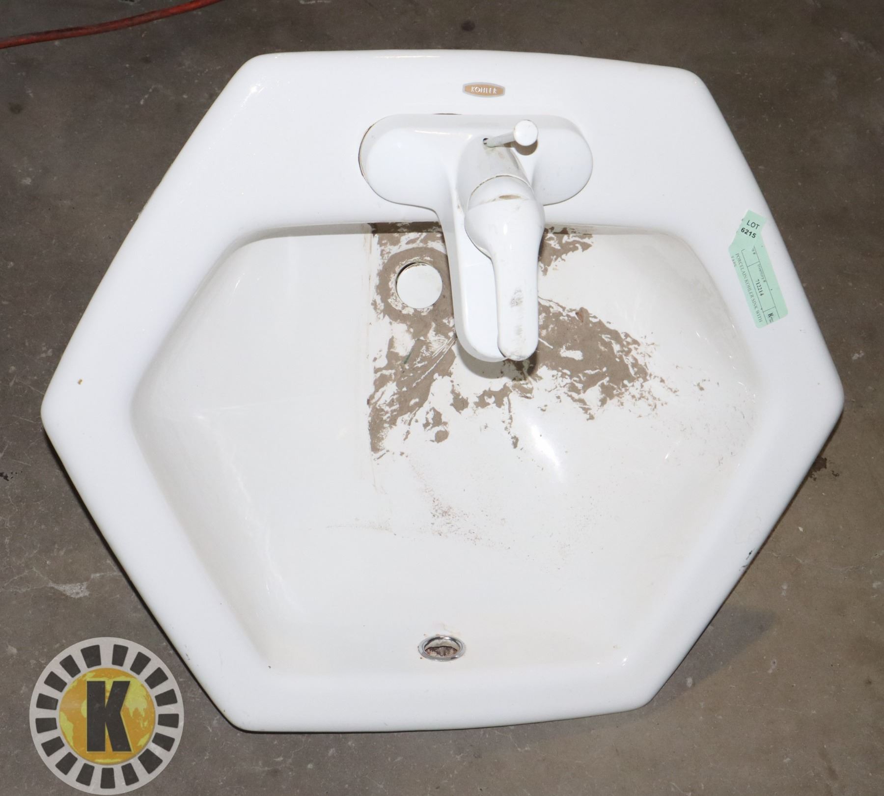 PORCELAIN KOHLER SINK WITH TAPS