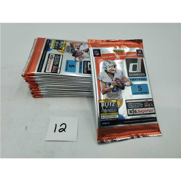 Panini Blitz 2021 NFL Trading Cards  - 12 packs of 5 cards