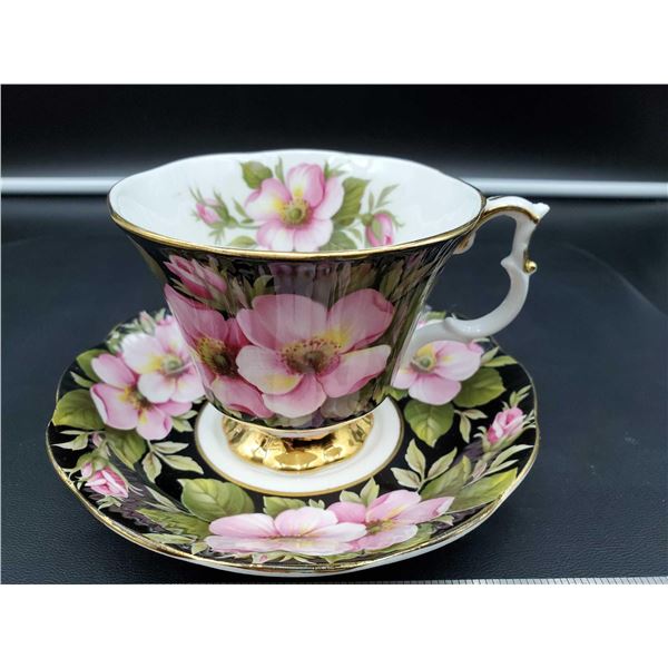 Royal Albert Provincial Flowers Alberta Rose Tea cup with saucer