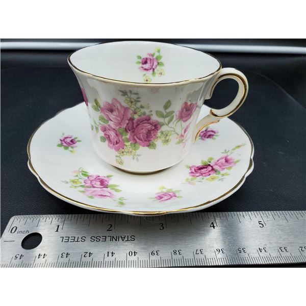 Foley England Bone China Tea cup with saucer