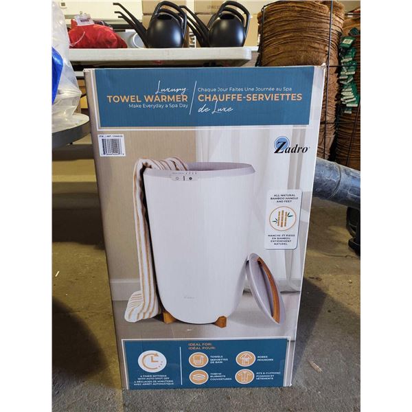 New Zadro Luxury Towel Warmer