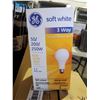 Image 2 : New GE Soft White 50/200/250W 3 Way Light ulbs - Lot of 4